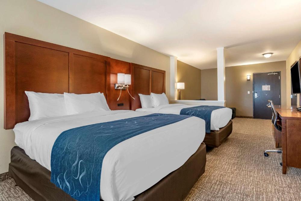 Accessible Suite 2 Queen Beds Non Smoking interior